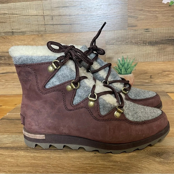Sorel Cattail Alpine Winter Boots Womens Size 6M fuzzy suede boho like new - Picture 2 of 10